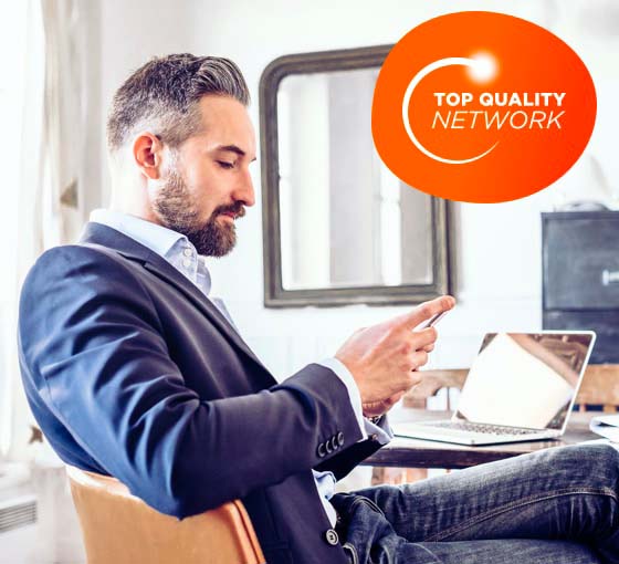 Offerta Business - libero professionista uomo al telefono - WINDTRE